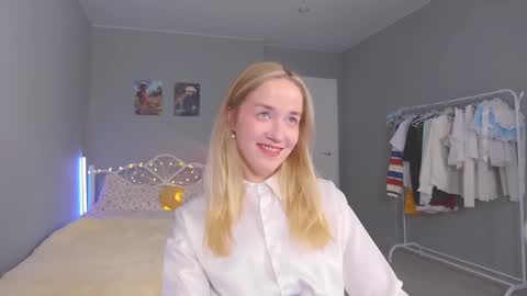 Snapshot of aluntick chatting on December 6, 2:06 pm Amelia NEXT STREAM online show from December 6, 2:06 pm