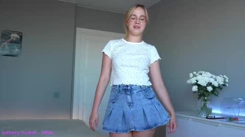 Snapshot of aluntick chatting on October 8, 1:59 pm Amelia NEXT STREAM online show from October 8, 1:59 pm