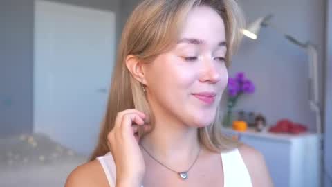 Amelia NEXT STREAM  online show from April 17, 2:19 pm