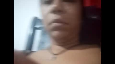 Snapshot of aly826805 chatting on September 15, 5:05 am analia online show from September 15, 5:05 am