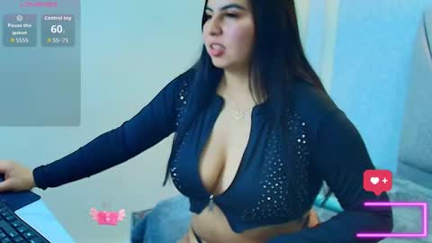 Snapshot of aly_smith_ chatting on October 2, 12:54 pm A L Y online show from October 2, 12:54 pm