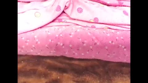 alydie7 online show from May 4, 5:11 am