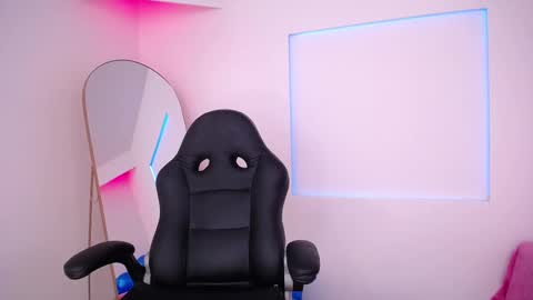 Aly Dolly online show from February 19, 11:25 pm