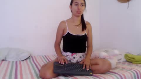 Snapshot of alyson0001 chatting on January 26, 2:41 pm allyson online show from January 26, 2:41 pm