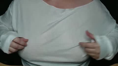 Snapshot of alyss_skye28 chatting on September 30, 1:00 am Alyss Skye online show from September 30, 1:00 am