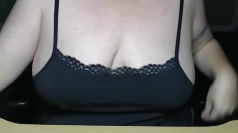 Snapshot of alyss_skye28 chatting on October 7, 1:21 am Alyss Skye online show from October 7, 1:21 am