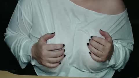 Snapshot of alyss_skye28 chatting on October 21, 1:09 am Alyss Skye online show from October 21, 1:09 am
