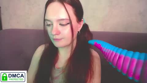 Alyssa online show from December 17, 9:35 am