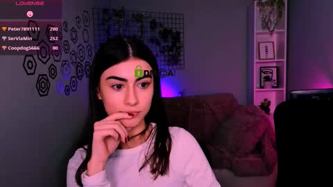 alyssamoan online show from November 28, 2:31 pm