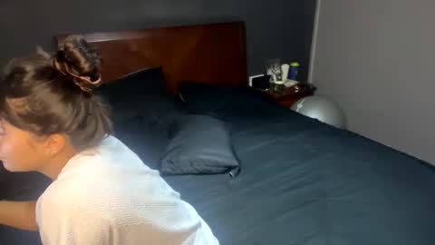 Snapshot of alyssia_wolds_1 chatting on September 15, 1:03 am alyssia wolds online show from September 15, 1:03 am