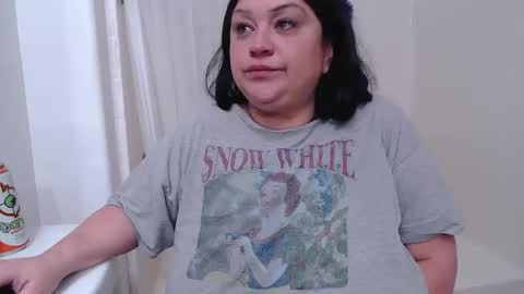 Snapshot of alyssiaamorexo chatting on December 21, 3:31 pm Alyssiaamorexo online show from December 21, 3:31 pm