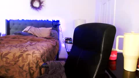 Alyssiaamorexo online show from June 23, 6:06 pm