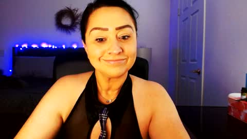 Alyssiaamorexo online show from June 17, 11:17 pm