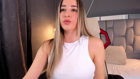 Alyze make feel hot as hell online show from December 18, 4:17 pm