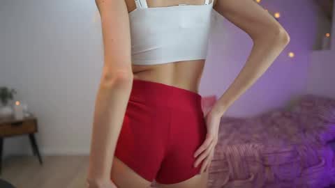 Snapshot of amai__liu chatting on March 1, 7:15 pm Amai Liu online show from March 1, 7:15 pm