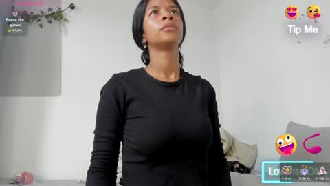 AMAIA online show from September 25, 7:55 pm