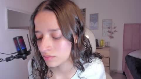 Snapshot of amaia_daniells chatting on September 11, 3:40 am B I A N C A online show from September 11, 3:40 am