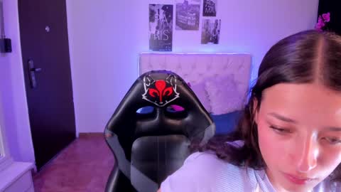 Snapshot of amaia_daniells chatting on January 5, 3:43 am B I A N C A online show from January 5, 3:43 am