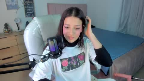 Snapshot of amaia_daniells chatting on February 6, 4:10 am B I A N C A online show from February 6, 4:10 am
