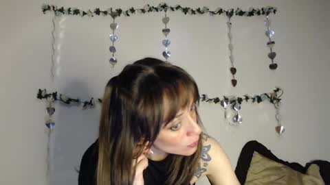 Snapshot of amalett chatting on March 8, 9:24 am Amalett online show from March 8, 9:24 am