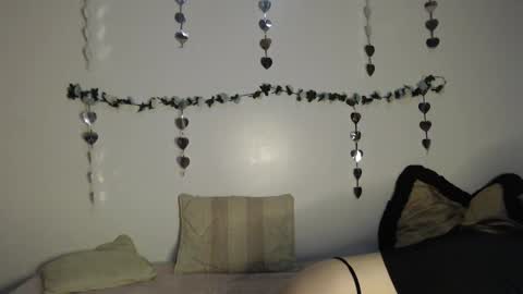 Snapshot of amalett chatting on February 25, 10:04 am Amalett online show from February 25, 10:04 am
