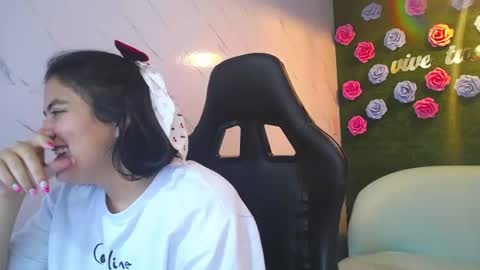 amalia_a online show from July 17, 1:59 pm