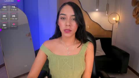 Snapshot of amalia_cruss chatting on September 12, 10:17 pm Amalia cruss online show from September 12, 10:17 pm