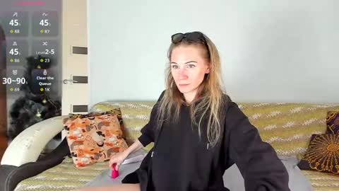 Amalia online show from April 5, 8:35 am