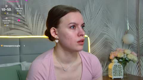 Amalia online show from September 22, 1:09 pm