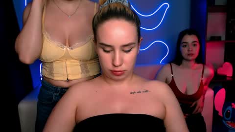 Amalia online show from June 8, 1:28 am