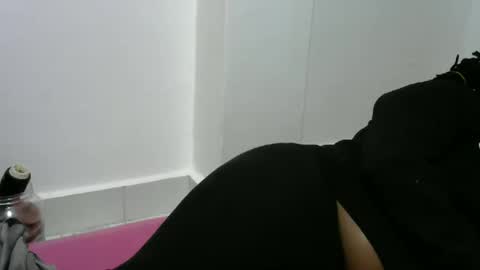 Snapshot of amanda_01_ chatting on January 7, 8:31 pm amanda_01_ online show from January 7, 8:31 pm