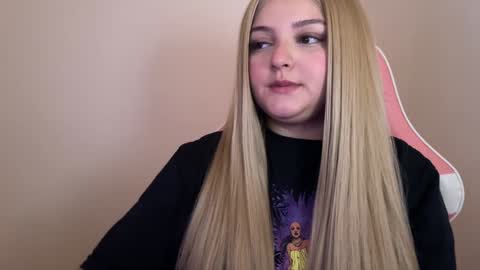 Snapshot of amandhaaa chatting on February 6, 12:48 pm Amandha online show from February 6, 12:48 pm
