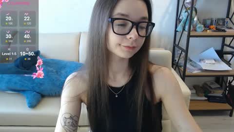 Snapshot of amaneli chatting on January 4, 11:22 am Mila online show from January 4, 11:22 am