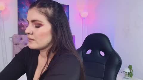 Snapshot of amara_vega chatting on January 11, 4:06 am Amara Vega online show from January 11, 4:06 am