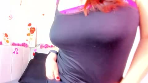 Snapshot of amaramoon_ chatting on October 1, 9:09 pm AmaraMoon online show from October 1, 9:09 pm