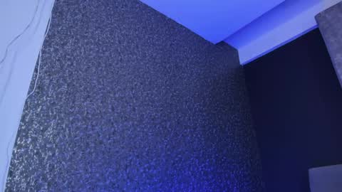 Emily online show from April 14, 10:15 am