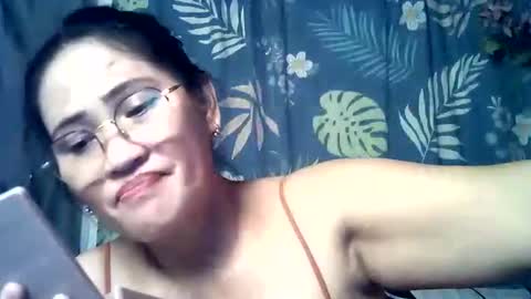 Snapshot of amazing_angel22 chatting on September 26, 1:36 am amazing angel online show from September 26, 1:36 am