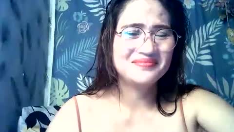 Snapshot of amazing_angel22 chatting on September 25, 1:26 am amazing angel online show from September 25, 1:26 am