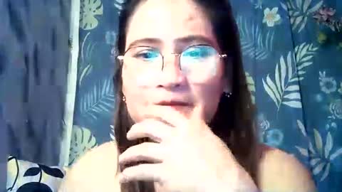 Snapshot of amazing_angel22 chatting on September 27, 1:46 am amazing angel online show from September 27, 1:46 am