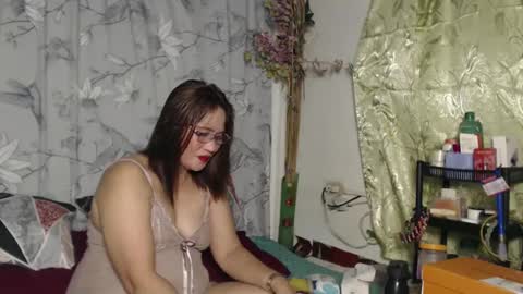 Snapshot of amazing_angel22 chatting on January 3, 7:18 pm amazing angel online show from January 3, 7:18 pm