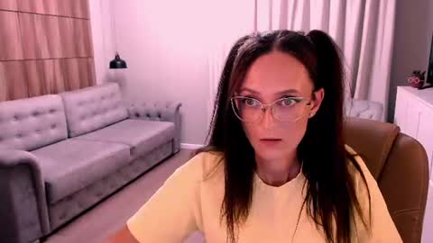 Izza online show from July 28, 2:13 pm