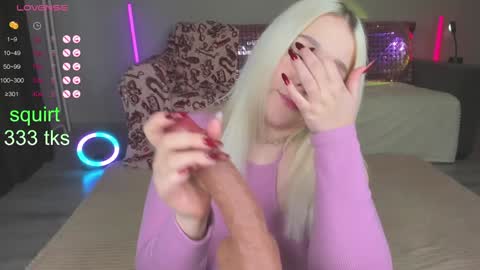 Im Mandy and I love to play in public and do crazy in PVT online show from December 12, 9:30 am