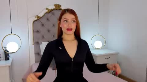Snapshot of ambar_adamss chatting on September 26, 10:57 am Sara online show from September 26, 10:57 am