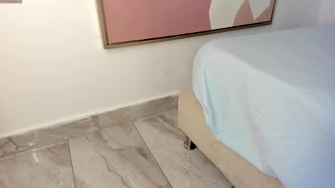 ambarevans_ online show from January 19, 11:50 am