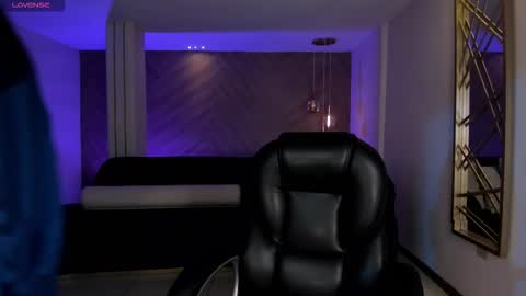 Ambar  online show from December 2, 11:45 am