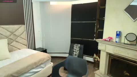 Ambar Ross online show from January 6, 7:13 pm