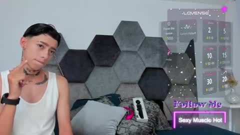 Snapshot of amber_adams_ chatting on January 25, 2:19 pm Amber online show from January 25, 2:19 pm