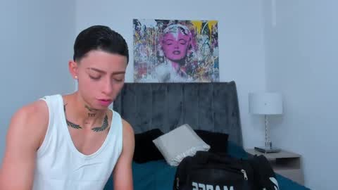 Snapshot of amber_adams_ chatting on December 4, 1:31 pm Amber online show from December 4, 1:31 pm
