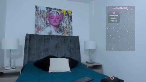 Snapshot of amber_adams_ chatting on December 8, 1:58 pm Amber online show from December 8, 1:58 pm