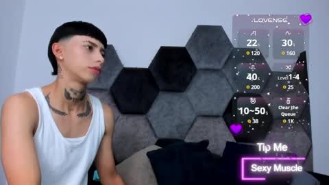 Snapshot of amber_adams_ chatting on March 8, 2:05 pm Amber online show from March 8, 2:05 pm